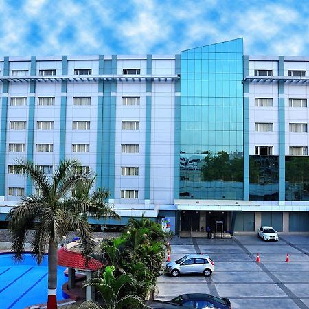 Manasarovar - The Fern Hyderabad Exterior photo