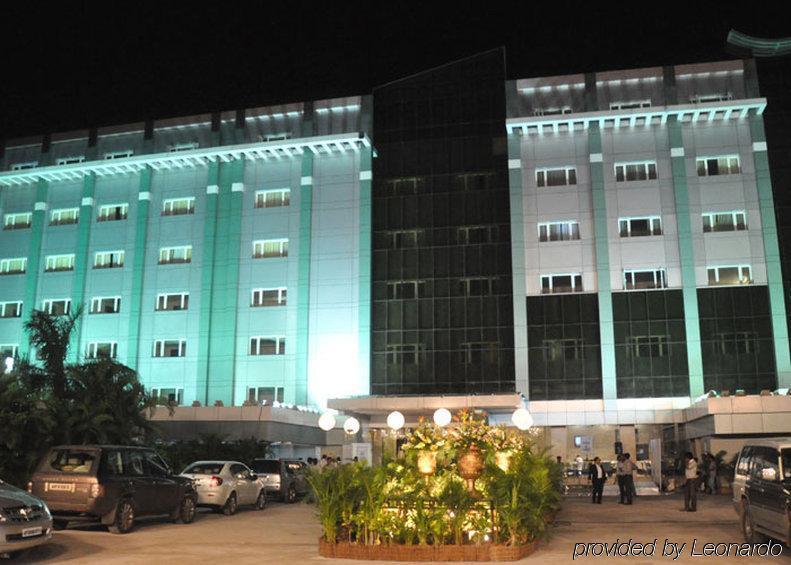 Manasarovar - The Fern Hyderabad Exterior photo