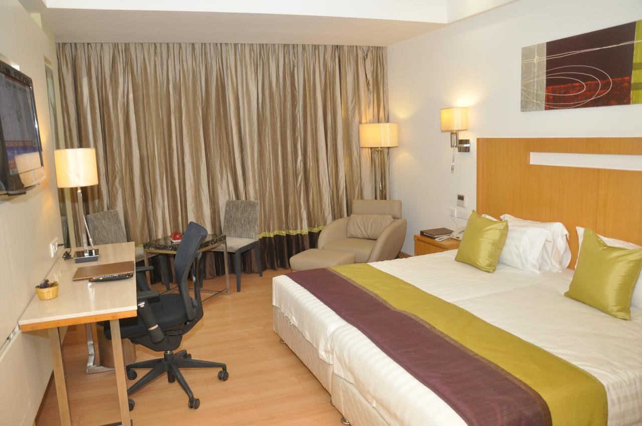 Manasarovar - The Fern Hyderabad Exterior photo