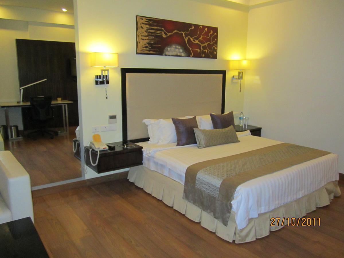 Manasarovar - The Fern Hyderabad Exterior photo