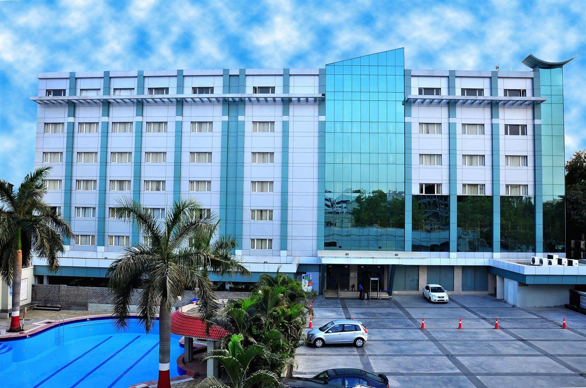 Manasarovar - The Fern Hyderabad Exterior photo