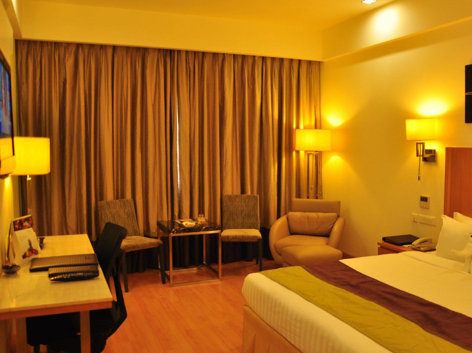 Manasarovar - The Fern Hyderabad Exterior photo